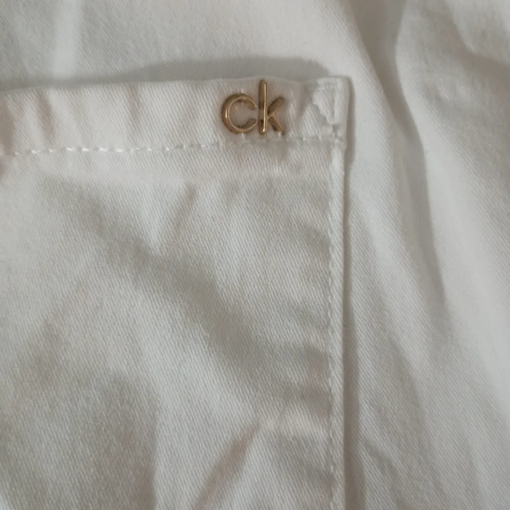 Calvin‎ Klein White Bermuda Shorts Classic Cotton 10